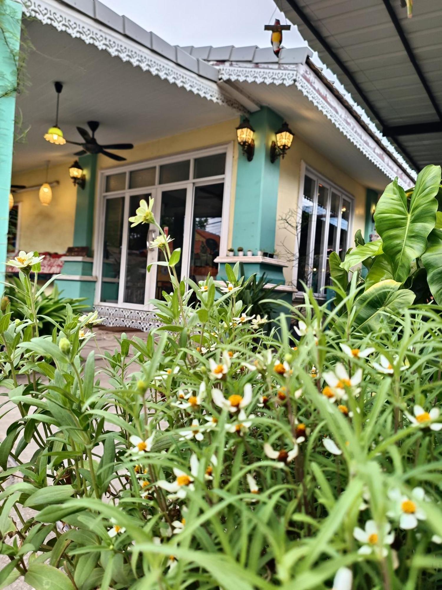คิวทอง บังกะโล Koh Larn Ngoại thất bức ảnh